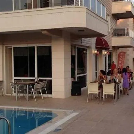 Otel Golden Star
