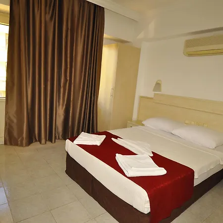 Golden Star Otel 3*