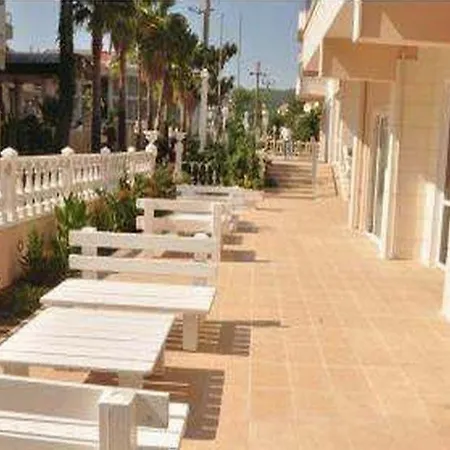 Golden Star 3*