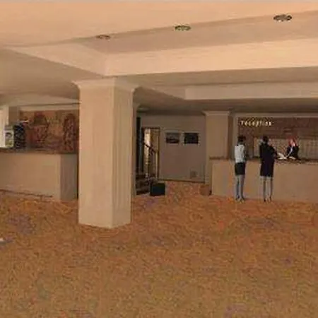 Golden Star Hotell 3*