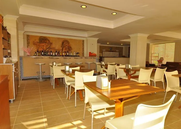 Отель Golden Star 3*